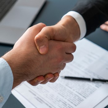 Audiovisuel public : signature des contrats d’objectifs et de moyens des cinq sociétés