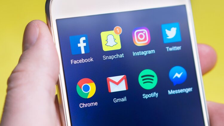 Seen from Space: Sociale media en berichtendiensten