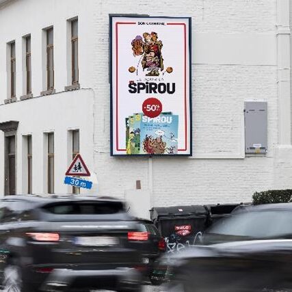 Samenwerking Adjust en Clear Channel om programmatische commercialisering van DOOH op DV360 te testen