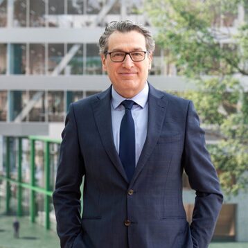 VRT: Bob Vermeir wordt directeur van de Universiteit van Vlaanderen