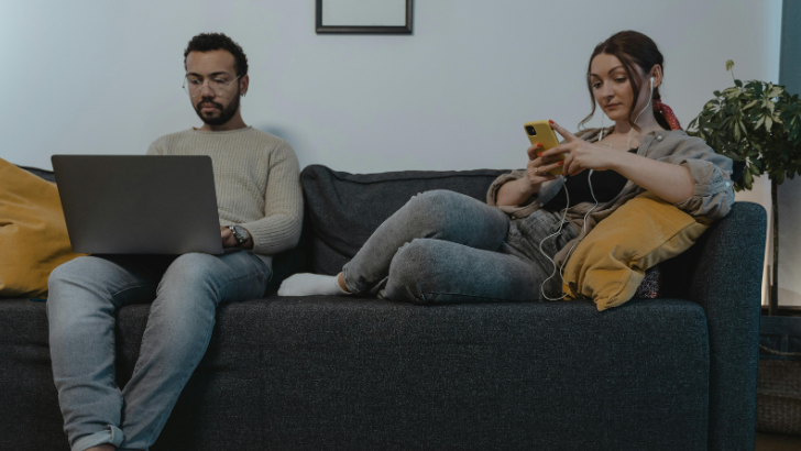 CIM Establishment Survey onthult: traditionele media blijven sterk, AI groeit