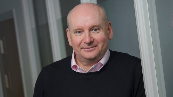 Team Lewis fait l’acquisition d’Instinctif