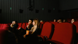 Seen from Space sur le cinéma : la reprise essoufflée du « out of home viewing »