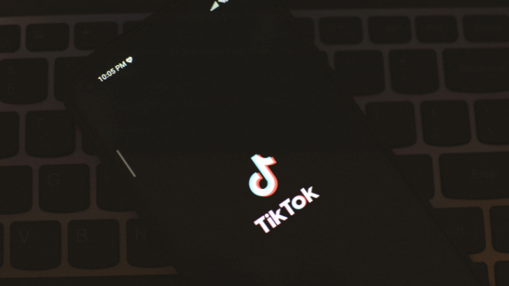 Seen from Space sur le paradoxe de TikTok Shop : pourquoi le « bouclier d’immunité » de la génération Z belge va s’effondrer